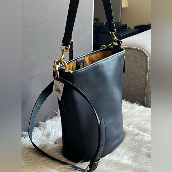 CH726 - Coach Dakota Bucket Bag - Picture 2 of 14
